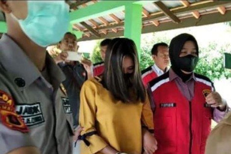 Polisi Temukan Puluhan Film Porno Milik Perempuan yang Lecehkan 17 Anak di  Jambi, Korban Dipaksa Menonton Halaman all - Kompas.com