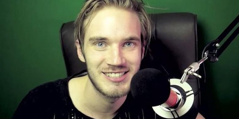 PewDiePie, gamer bernama asli Felix Kjellberg ini sukses meraih jutaan dollar