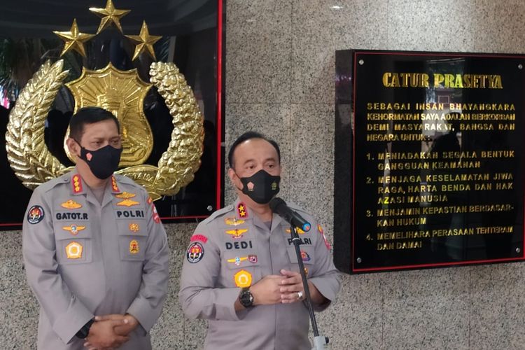 Kepala Divisi Humas Polri Irjen Dedi Prasetyo dalam konferensi pers di Mabes Polri, Jakarta, Selasa (21/6/2022).