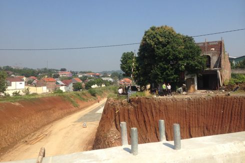 PN Semarang Eksekusi Rumah di Tengah Jalan Tol Batang-Semarang