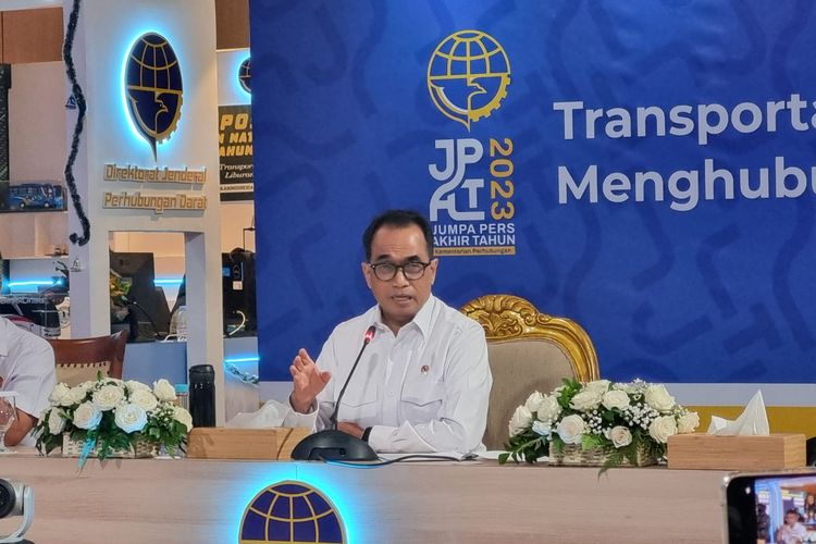 Menteri Perhubungan Budi Karya Sumadi saat Jumpa Pers Akhir Tahun Kemenhub 2023 di Gedung Kementerian Perhubungan, Jakarta, Rabu (20/12/2023).
