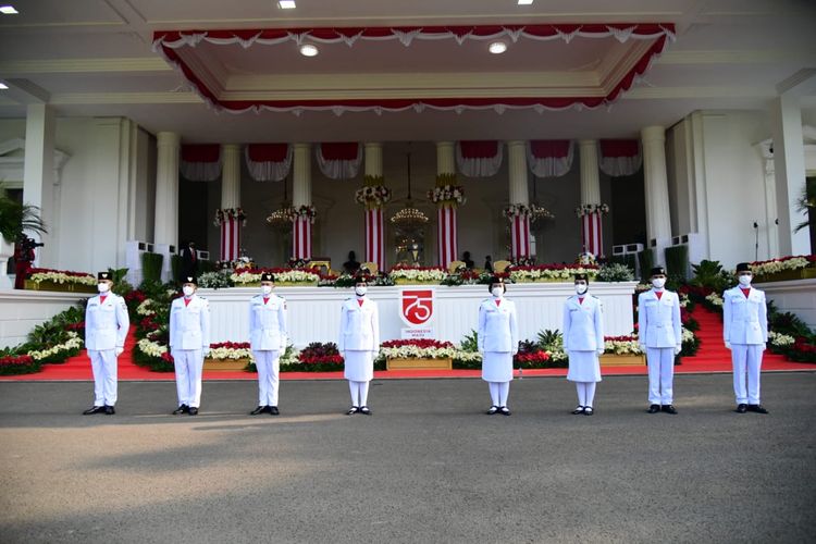 Paskibraka yang bertugas di Istana, Senin (17/8/2020)