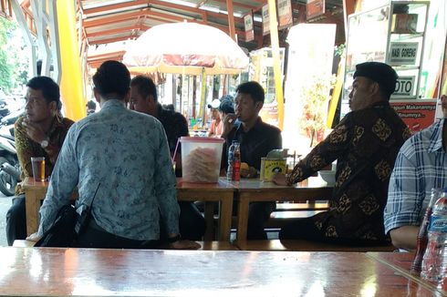 Sedang Makan Sop Kambing, Prasetio Tersedak Lihat Tawuran di Dekatnya