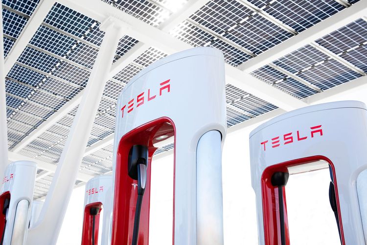 Supercharger Tesla bisa digunakan untuk mobil-mobil listrik non-Tesla