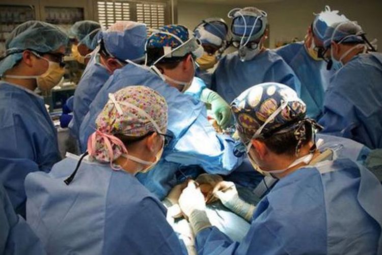 Ribuan orang menjalani operasi vasektomi di Bali.