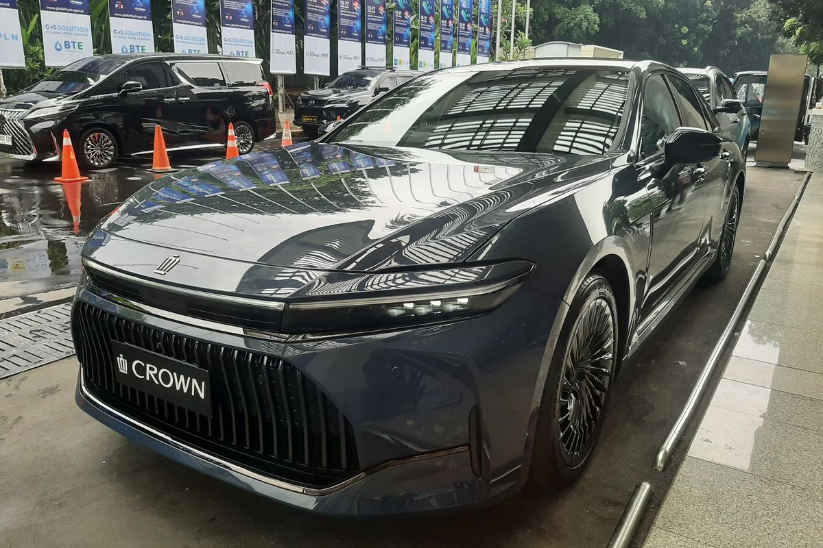 Toyota Crown FCEV