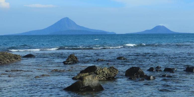 Pulau Sebesi di Selat Sunda