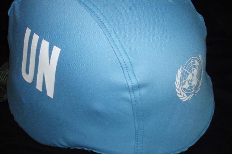 Foto ilustrasi blue helmet alias helm biru. Helm ini adalah penanda adanya pasukan penjaga perdamaian PBB. 