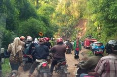 Sempat Tertimbun Longsor, Akses Jalan Geopark Cileteuh Kembali Dilintasi Kendaraan