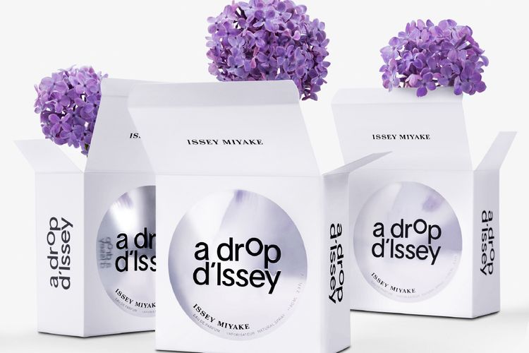 Parfum A Drop d?Issey dengan bunga lilac sebagai bintang utamanya.
