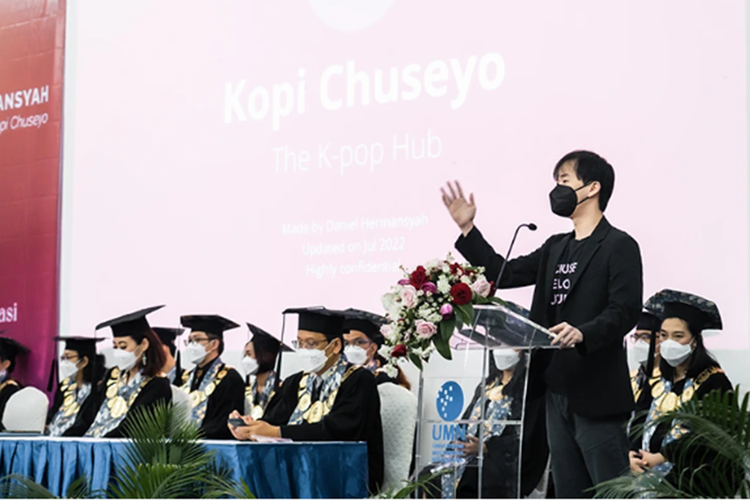 CO Founder & CEO Kopi Chuseyo, Daniel Hermansyah menginspirasi mahasiswa UMN dengan slogan ?Mulai aja dulu.? 