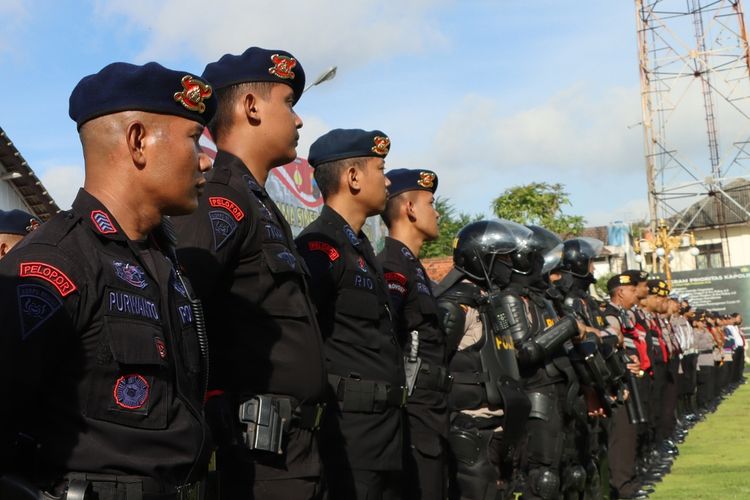 Apel Personel Gabungan pengamanan Pemilihan Umum (Pemilu), digelar di Kota Solo, Jawa Tengah 2024, pada Selasa (7/3/2023).