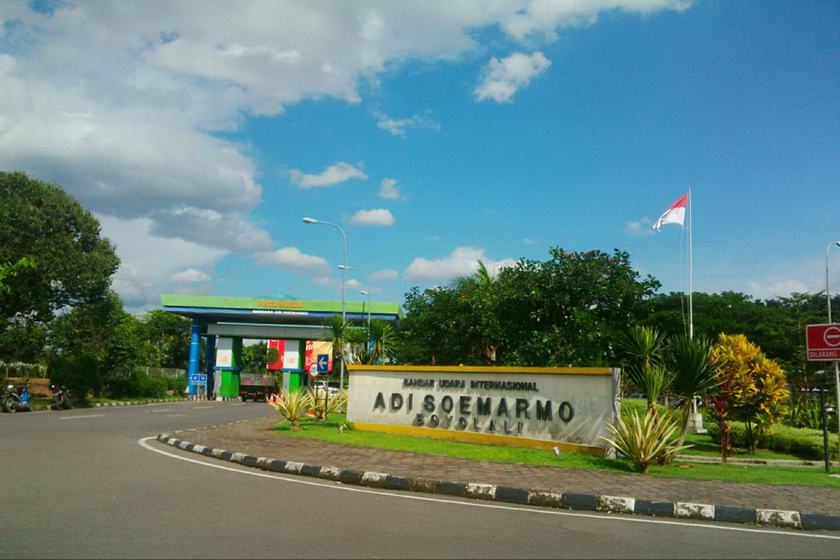 Bandara Adi Soemarmo Solo di Boyolali, Jawa Tengah.
