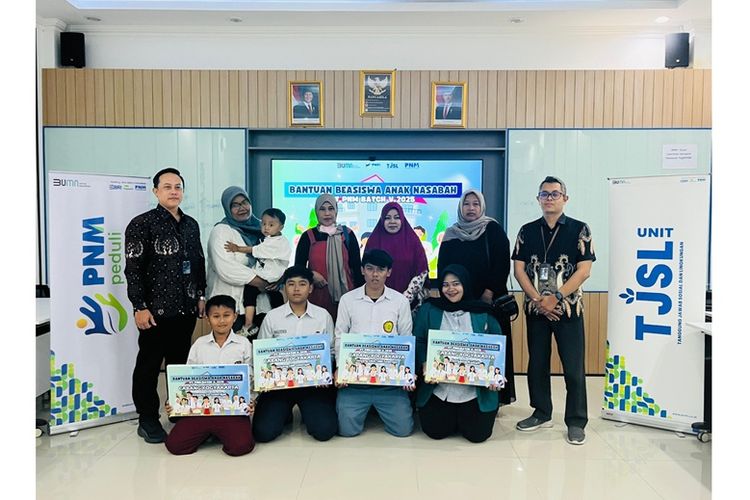 Putus Rantai Kemiskinan, PNM Salurkan Beasiswa untuk 2.800 Anak Nasabah
