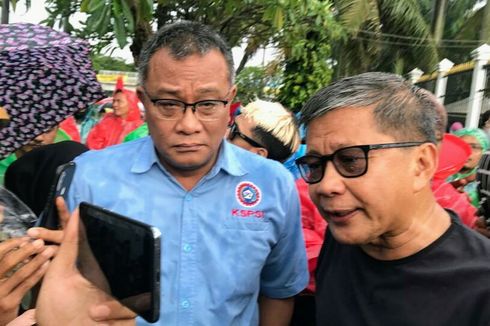 Ikut Demo di DPR, Rocky Gerung: Perppu Cipta Kerja UU Paling Busuk di Asia Pasifik