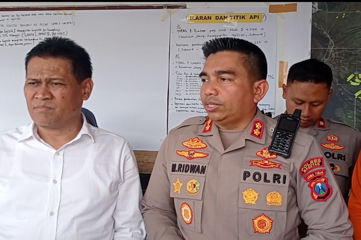 Kapolres Magetan AKBP Muhammad Ridwan memastikan keberadaan Mbok Yem di Puncak Gunung Lawu dalam keadaan sehat dan warung yang dikabarkan terbakar dalam keadaan baik baik saja.