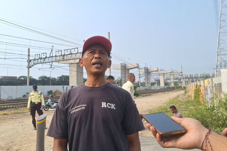 Sudir (56) salah satu warga Kampung Susun Bayam, Jakarta Utara. Selasa (21/5/2024).