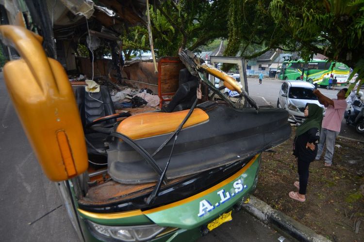 Kronologi Kecelakaan Bus ALS Tewaskan 12 Penumpang, Sopir Diganti di Bukittinggi