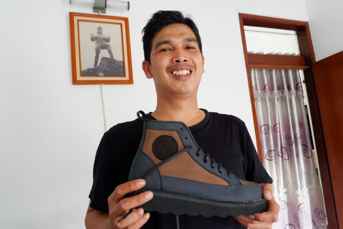 Pemilik sepatu Inskres, Sugiarto.