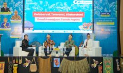 Di Forum Literasi Demokrasi, Kemenkominfo Ajak Generasi Muda untuk Kolaborasi demi Majukan Tanah Papua