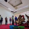 Gedung Merdeka Bandung, Tempat Bersejarah bagi Dunia, Rusak, Atap Bolong dan Air Merembes