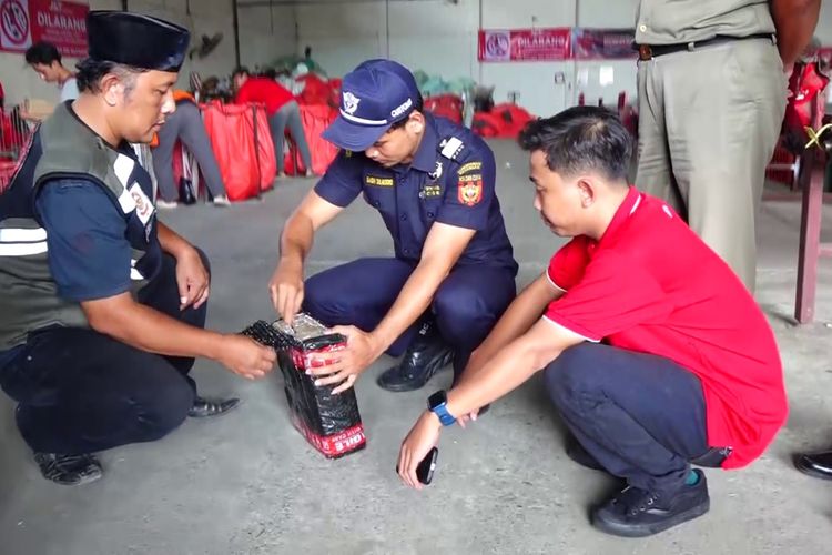 Modus Baru Rokok Ilegal di Kebumen, Kini Dikirim Lewat Paket Online