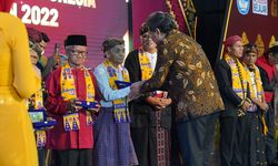 Kemendikbud Ristek Beri Anugerah Kebudayaan 2022 kepada 29 Maestro Seni Tradisional