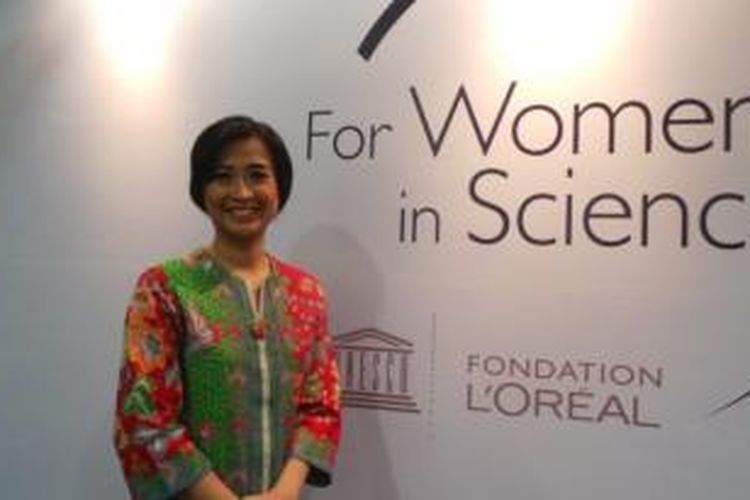 Dokter hewan Fitriya Nur Annisa Dewi (32) akan meneliti apakah ada manfaat daun katuk bagi pencegahan risiko kanker payudara. Penelitiannya berjudul “Pengaruh Kaemferol dari Daun Katuk untuk Potensi Pencegahan Kanker pada Sel Epitel Kelenjar Susu”.