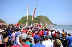 Melihat Kemeriahan Tradisi Petik Laut Nelayan Lampon Banyuwangi