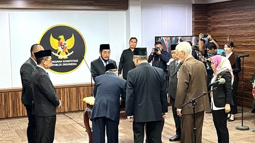 Anwar Usman Resmi Lantik 3 Anggota MKMK