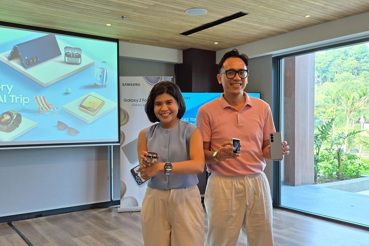 Kiri ke kanan: Annisa Maulina, dan Ilham Indrawan, Senior Marketing Manager