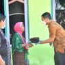 Jokowi Dapat Hadiah Kain Tenun dari Nenek Sofia usai Kirimkan Bantuan Presiden