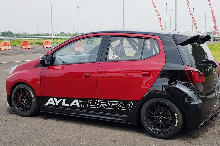 Daihatsu Ayla Turbo di Surabaya