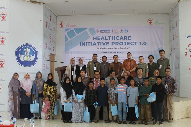 Memperingat milad Kota Banda Aceh ke-818, Ikatan Alumni Fatih Bilingual School (Ikalfa) menyelenggarakan pelayanan kesehatan gratis bagi ibu hamil dan anak-anak Healthcare Initiative Project (HIP) 1.0 pada 30 April 2023.