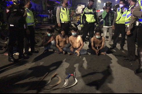 Tangkap Konvoi Gerombolan Pemuda di Senen Dini Hari, Polisi Sita 5 Celurit