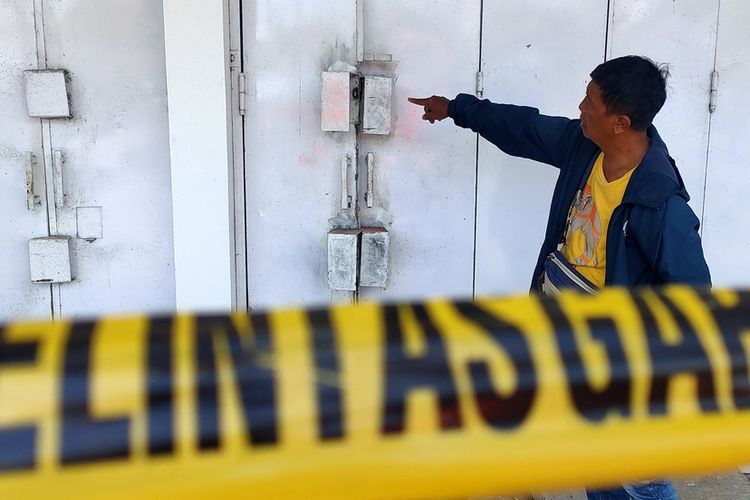 TKP dugaan pencurian di minimarket Tomira Panjatan milik Alfamart di Kapanewon Panjatan, Kabupaten Kulon Progo, Daerah Istimewa Yogyakarta.