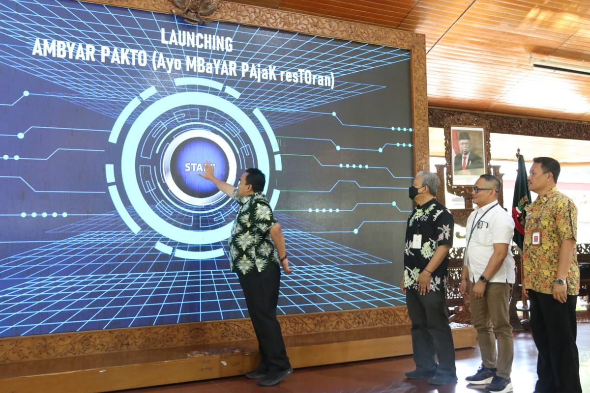 Pemerintah Kabupaten (Pemkab) Blora meluncurkan program Ayo Bayar Pajak Restoran (AmByar Pak To) di pendopo Kabupaten Blora, Jumat (21/6/2024).
