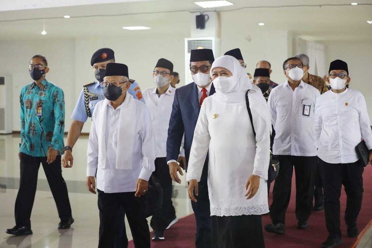 Wapres RI Kiyai Ma'ruf Amin meresmikan LPH Halal di Bangkalan, Kamis (13/01/2022).