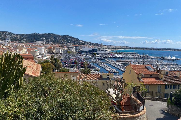 Pemandangan kota Cannes di Perancis