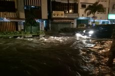 Banjir Terjang Kota Ambon, Pemukiman Warga Hingga Toko Terendam