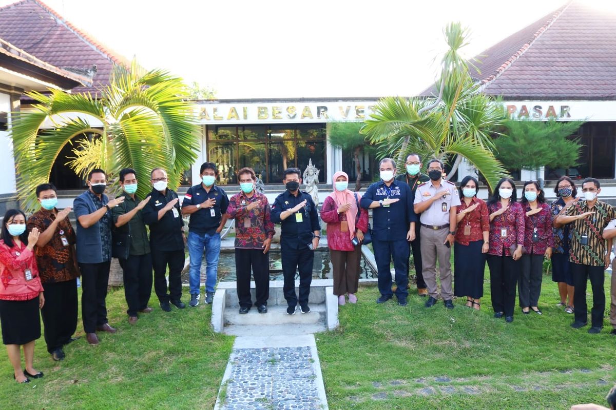 Menteri Pertanian (Mentan) Syahrul Yasin Limpo (SYL) saat mengunjungi Balai Besar Besar Veteriner (BB-Vet) Denpasar pada Jumat (16/7/2021).