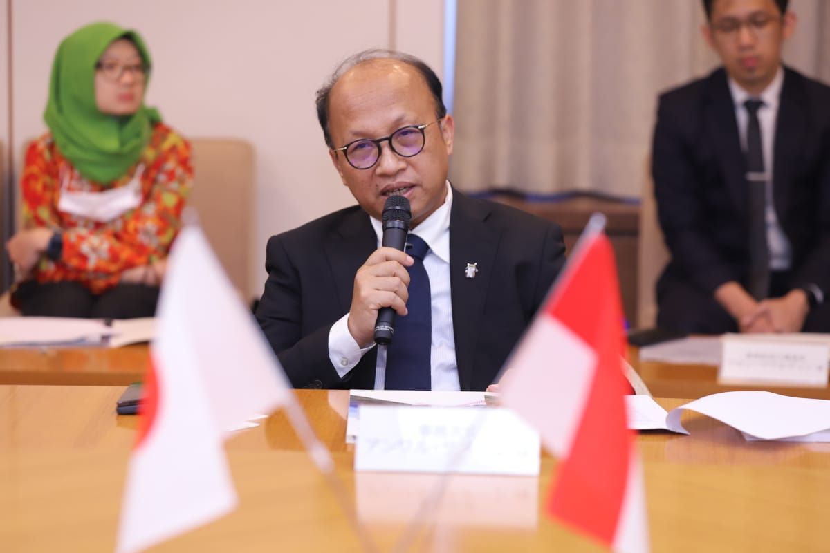 Sekretaris Jenderal (Sekjen) Kementerian Ketenagakerjaan (Kemenaker) Anwar Sanusi mengadakan pertemuan dengan pimpinan perusahaan penempatan yang ada di Prefektur Miyagi, Tohoku, Jepang, Rabu (8/11/2023).