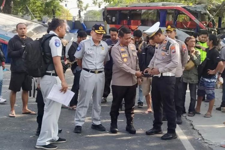 Jasa Raharja temui Satlantas untuk memproses santunan korban kecelakaan bus di Ngawi