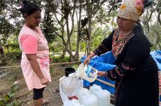 Kekeringan di Malang, Ketua RT Inisiatif Bagi-bagi Jerigen Air untuk Warga