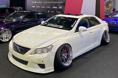 Modifikasi Sedan Langka Toyota Mark X, Ganteng Bergaya Static