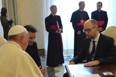 Paus Fransiskus Janji Bantu Ukraina