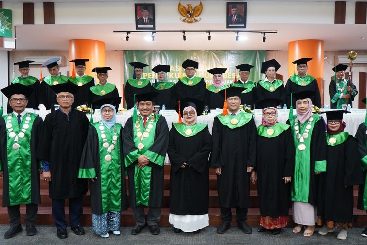 Fakultas Ekonomi dan Bisnis Universitas Muhammadiyah Jakarta mengukuhkan dua Guru Besar baru di Aula FEB pada Rabu (6/3/2024). 