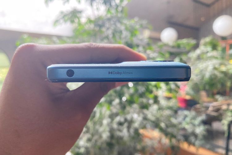 HP Motorola G06 Power dengan speaker mono yang sudah dilengkapi fitur Dolby Atmos