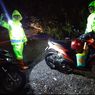 Hujan Deras dan Pohon Tumbang di Ngawi Akibatkan Kecelakaan Sepeda Motor, 2 Meninggal
