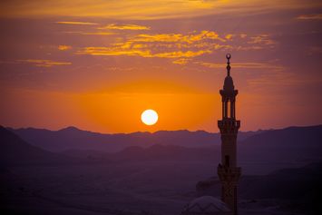 Hikmah Kisah Maulid Nabi Muhammad SAW: Meneladani Akhlak Mulia dalam Kehidupan